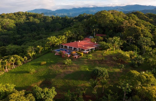 Quepos House | Exclusive Rainforest Retreat with Pool & Ocean Views