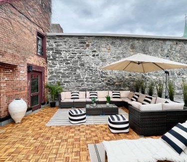 Ville-Marie House | Elegant 6-Bed Residence in Historic Old Montreal