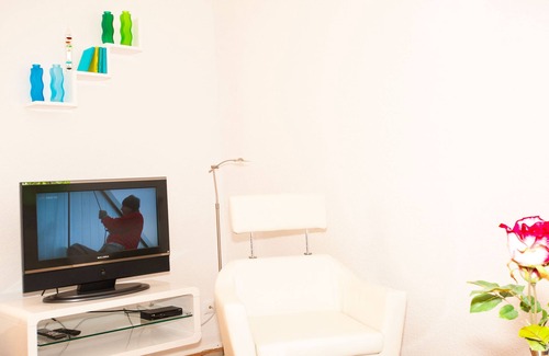 Uhldingen-Muehlhofen Apartment | Prime Apartment with Fitness Room near Lake Constance