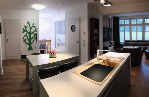 Warnemuende Apartment | Prime Warnemünde Apartment Steps from the Beach with Sauna