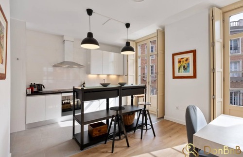 Ensanche Centro Apartment | Discover an Exclusive Apartment in Trendy SOHO Málaga