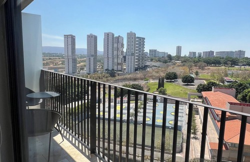 Puerta de Hierro Apartment | Exclusive apartment in Andares, the #1 in Guadalajara - Swimming pool - Jacuzzi - AC