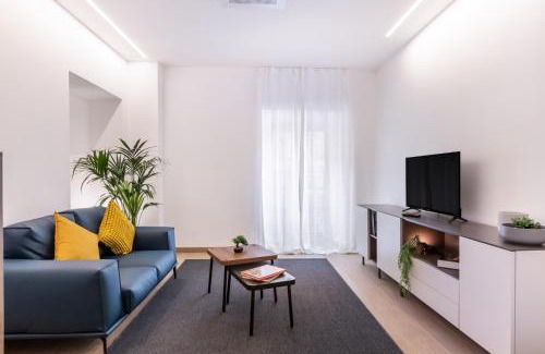 Monti Apartment | Prime Apartment in Central Rome - Family & Pet Friendly