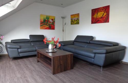 Rees Apartment | Top-Rated Exclusive Apartment - Rees with Spa & Restaurant