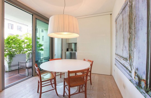 Chinatown Apartment | Exclusive apartment with two rooms and terrace