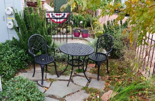 Bloomingdale Apartment | Exclusive Shaw Apartment: 2 BR, Spa & Breakfast Included