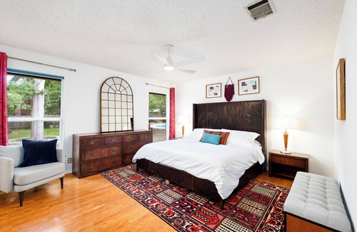 Shady Hollow House | Exclusive ATX! 5BR~Private Pool~Firepit~ Patio~BBQ
