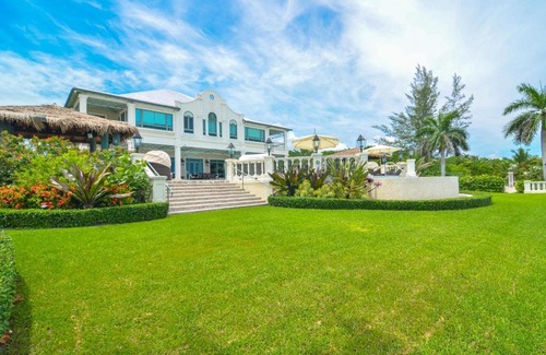 Old Fort Bay Villa | Exclusive Beachfront Mansion with Pool and Hot Tub