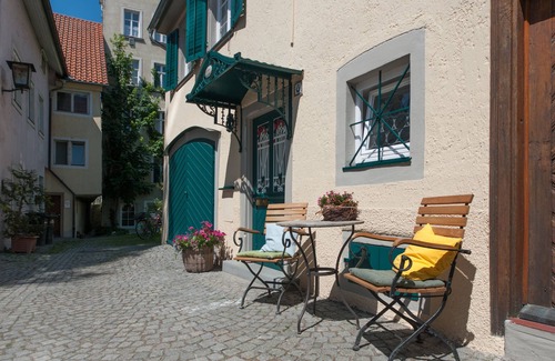Insel House | Exclusive Old Town Holiday House with Roof Terrace & Ocean View