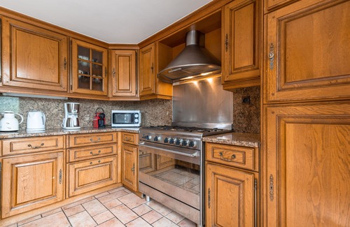 Reberty Ski Chalet | Exclusive Chalet Skis: Guest Rated 10/10 with Spa & Hot Tub