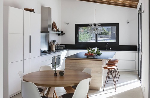 Soller House | Designer Villa with Mountain Views & Private Pool Oasis