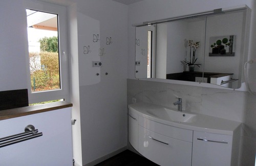 Quickborn House | Central Hamburg Retreat with Ocean View and Top Amenities