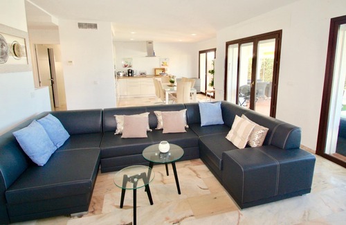 Cabo Roche House | Exclusive Holiday Home with Pool & Ocean Views for 10