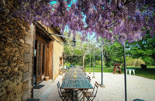 Vergt Cottage | Idyllic Retreat Near Perigord Noir with Pool & Spa