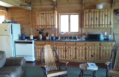Au Gres Cottage | Secluded Island Getaway with Kayaks & Ocean Views!