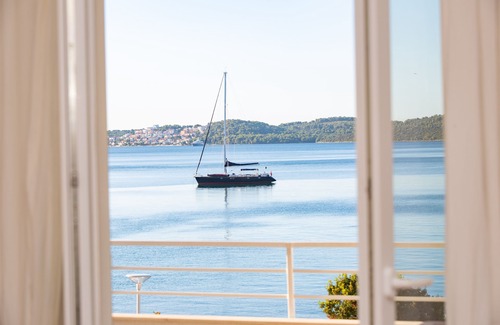 Seget Donji Apartment | Beachfront Apartment "Ivona" with New Swimming Pool Awaits!