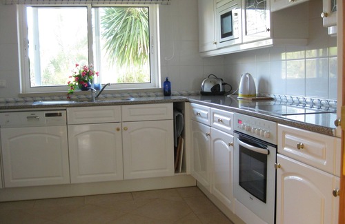 Atalaia Apartment | Exclusive Apartment with Garden and Oceanfront Amenities
