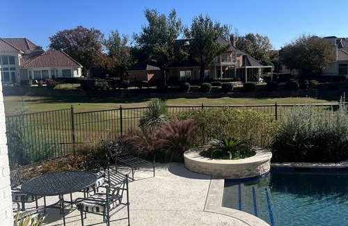 Frisco House | Exclusive Gated 3 Bedroom Retreat with Pool & Golf Course Views