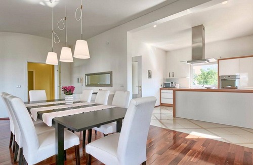 Stinjan Villa | Exclusive Villa for 16 with Pool & Views of Brijuni Islands