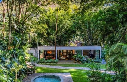 Petropolis Bed & Breakfast | Discover Exclusive Oásis with Oceanfront Views & Spa