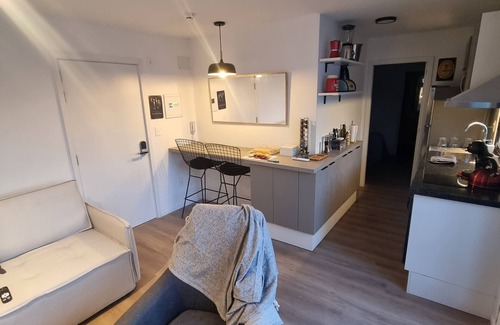 Cordon Apartment | Exclusive Penthouse @ Cordon Soho: Family-Friendly Retreat