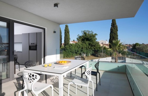 Fazana Apartment | Exclusive Penthouse with Jacuzzi and Ocean View Awaits