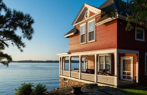 Frontenac House | Discover a Private Island Getaway on the St. Lawrence River