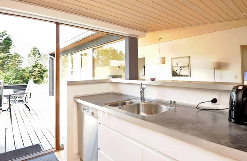 Sønderstrand House | Cozy 6-Person Holiday Home in Rømø with Spa Amenities
