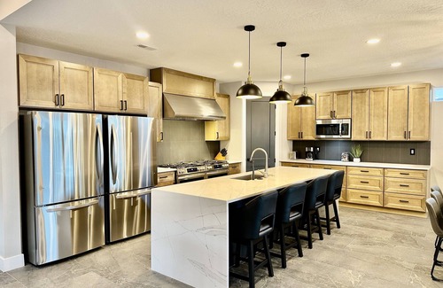 Moab South Valley House | Exclusive Retreats Desert Vista: 6-Bedroom Suite Oasis