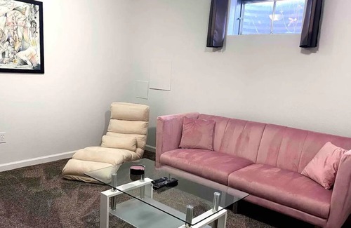 Morrison House | Private Room Retreat for Adults Near Red Rocks - 9.2/10