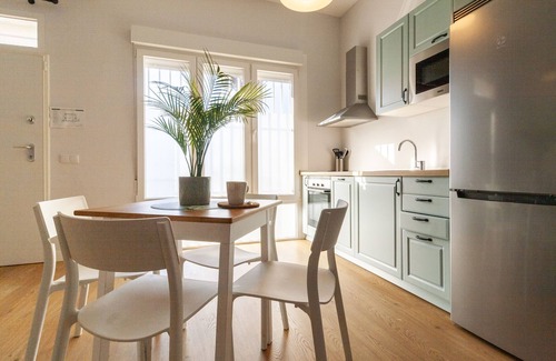 Fuencarral Apartment | Exclusive Getaway with Spa and Breakfast Awaits You