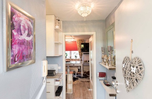 Hartha Apartment | Charming Studio for Two Near Dresden's Historic Castles