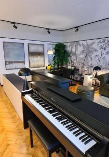 San Babila Apartment | Exclusive Top Floor 2-Bedroom Flat with Pet-Friendly Amenities