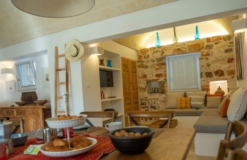 San Michele Salentino Villa | Exclusive trullo with swimming pool