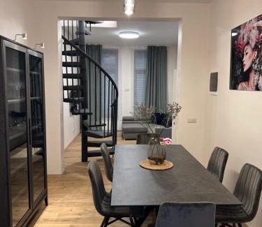 Quartier des Quais - Kaaienwijk Apartment | Spacious Two-Level Apartment with Private Terrace in Brussels