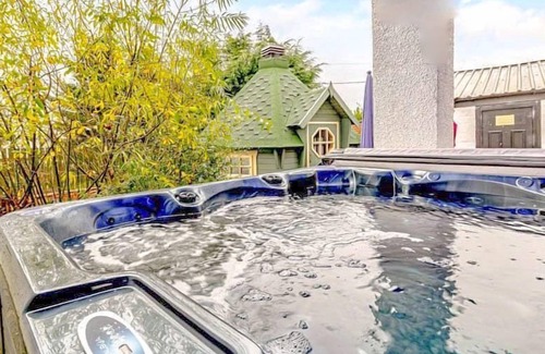 Mauchline Cottage | Exclusive Use Spa Venue with Family-Friendly Amenities
