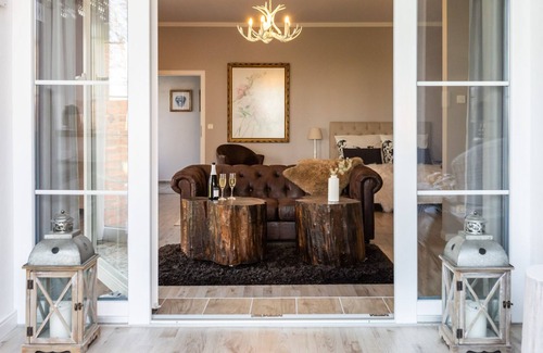 Fehrbellin House | Exclusive Berlin Vacation Apartment with Ocean View & Pool