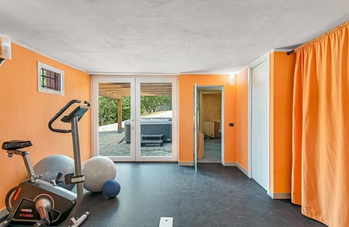Sarzana Villa | Exclusive Villa with Pool, Gym & Oceanfront Views