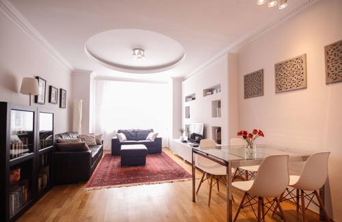 Vinohrady Apartment | Prime Vinohrady Location - 2BR with Balcony & Pool Access