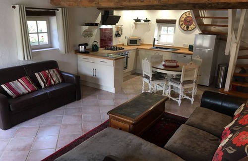 La Fagette Cottage | Adults-Only Retreat with Heated Pool & Ocean View
