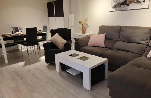 Canet de Berenguer Apartment | Exclusivo apartamento en Canet with Oceanfront Pool Access
