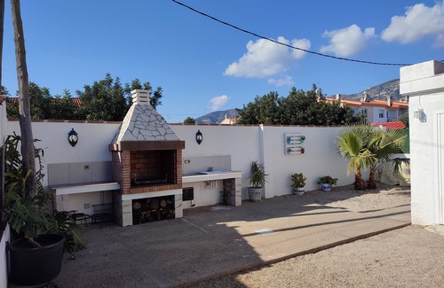 Alcanar Ski Chalet | Exclusivo Chalet with Ocean View & Private Pool Escape