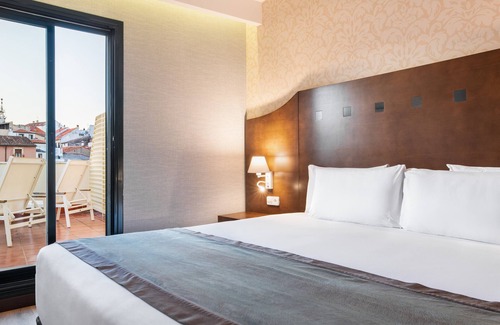 San Juan Hotel | Comfortable Stay at Exe Agora Caceres - 4 Star Hotel