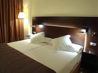 Ciudad Real Hotel | Welcoming Exe Doña Carlota: 4-Star Comfort & Family Amenities