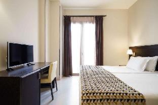 Centro Hotel | Discover Exe Málaga Museos: Family-Friendly with Pool Access