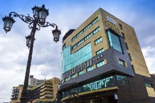 Las Campas y San Claudio Hotel | Discover Exe Oviedo Centro: 4-Star Comfort for Families