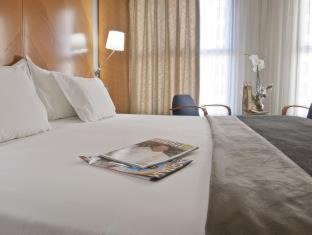 Almenara Hotel | Exe Plaza: 4-Star Stay with Breakfast & Family-Friendly Perks