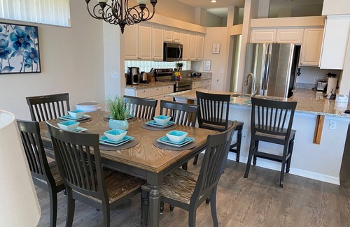 Sunset Lakes Villa | Beautiful 4 Bedroom Home near Disney with Private Pool