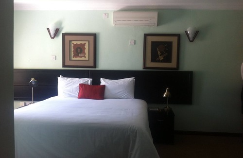 Gaborone Hotel | Family-Friendly Stay at Exec Closets Hotel with Breakfast