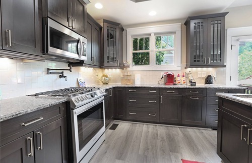 Durham House | Eco-Friendly Exec Townhome with EV Charger and Spa